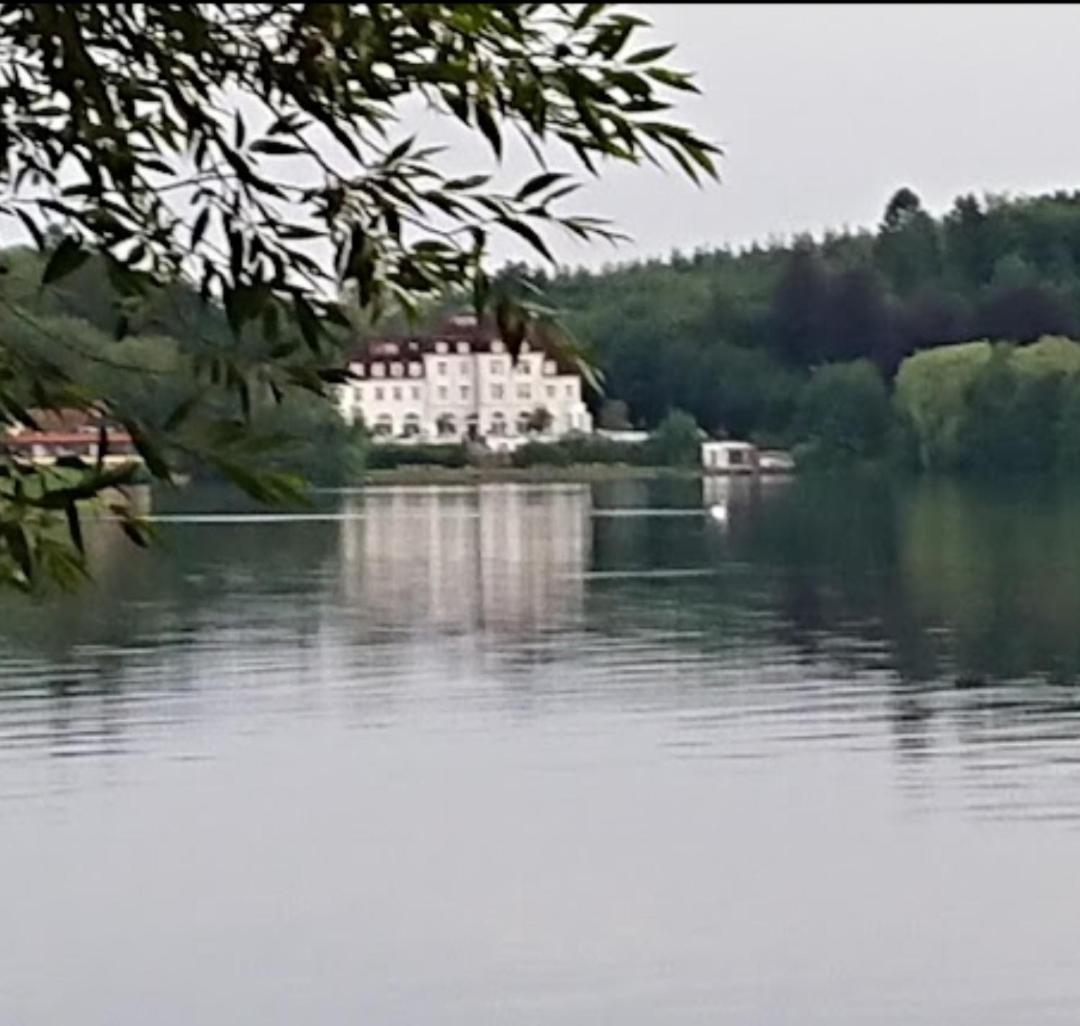 See Schlosshotel Am Kellersee Eutin Bagian luar foto