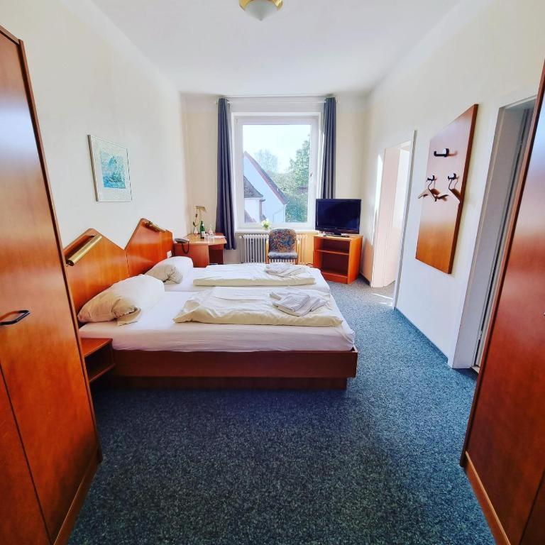 See Schlosshotel Am Kellersee Eutin Bagian luar foto